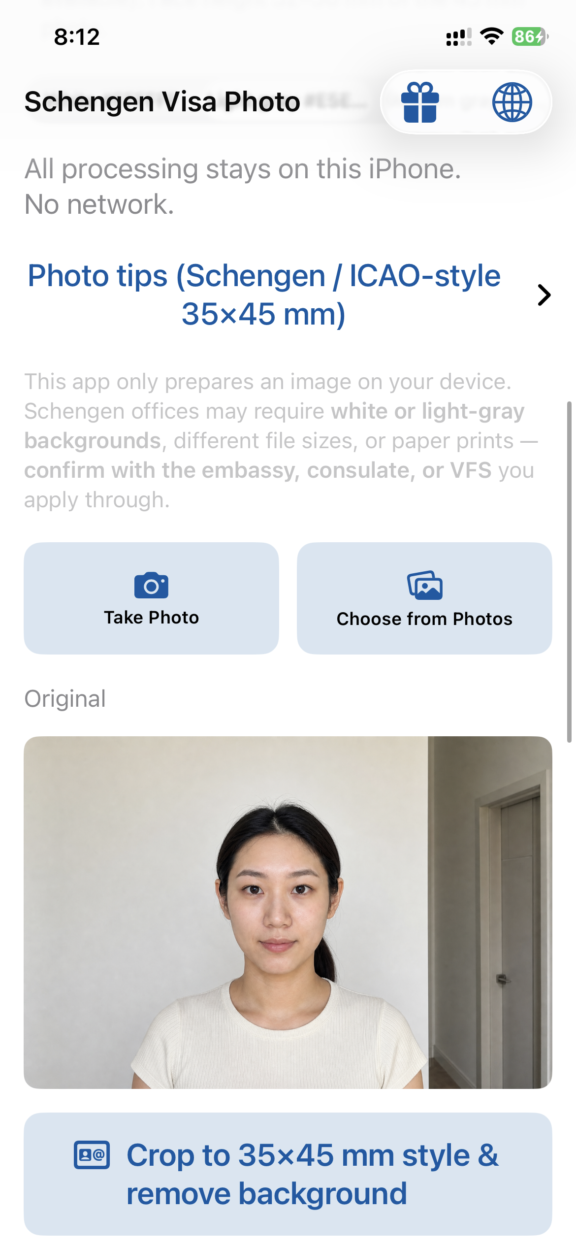 The Schengen Visa Photo app showing the Original photo screen with a crop and remove background button